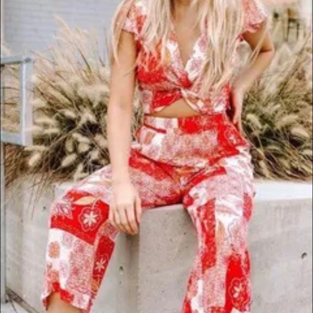 Kittenish Two-Piece (2-Piece Set)
